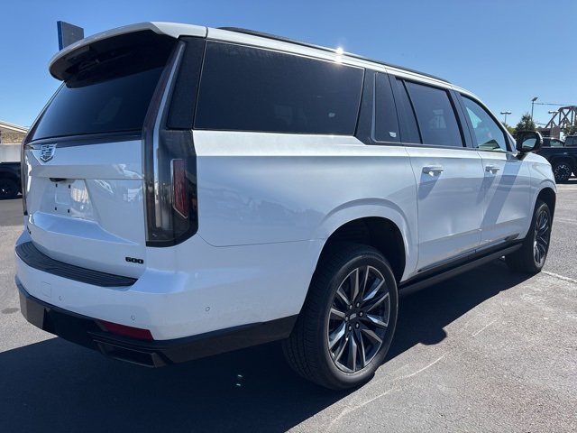 2021 Cadillac Escalade ESV Sport Platinum photo 3