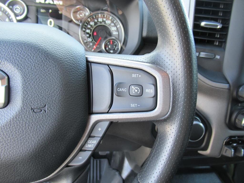 2024 Ram 2500 Tradesman photo 17