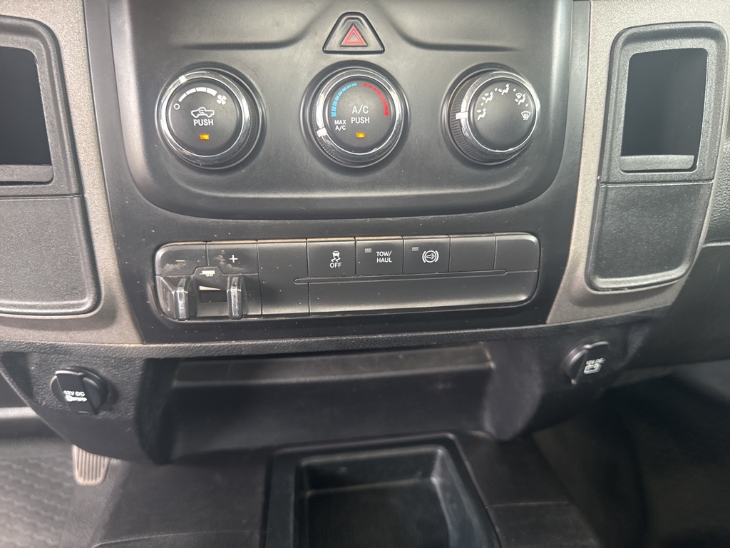 2017 Ram 2500 Tradesman photo 23