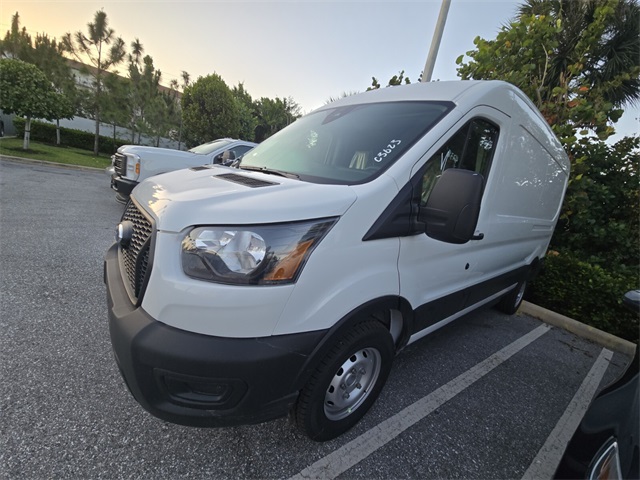 2025 Ford Transit Cargo Van photo 3