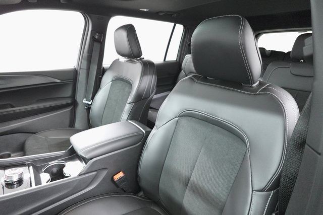 2025 Jeep Grand Cherokee Altitude X photo 12