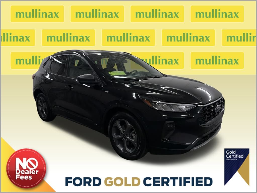 2023 Ford Escape ST-Line's photo