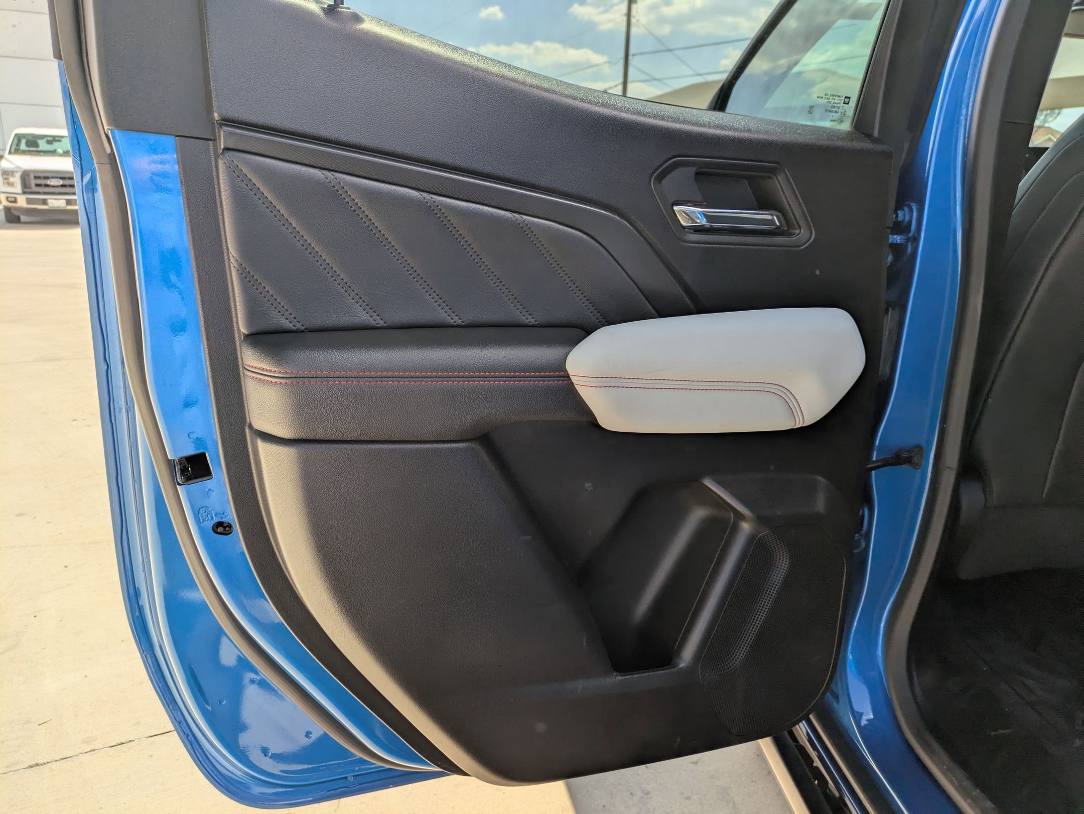 2023 Gmc Canyon AT4X photo 16