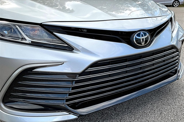 2023 Toyota Camry LE photo 29