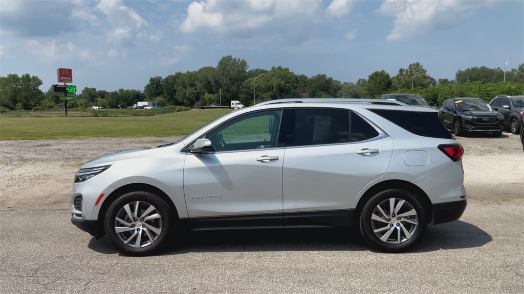 2022 Chevrolet Equinox Premier photo 3