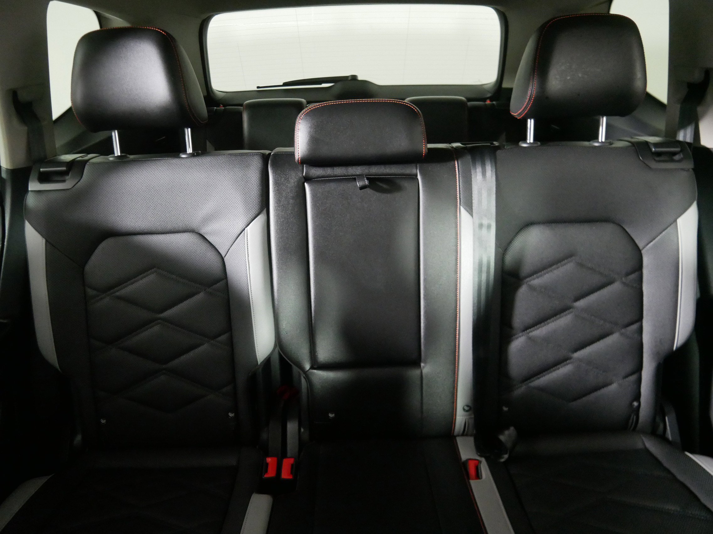 2024 Volkswagen Atlas Peak Edition SE Technology photo 13