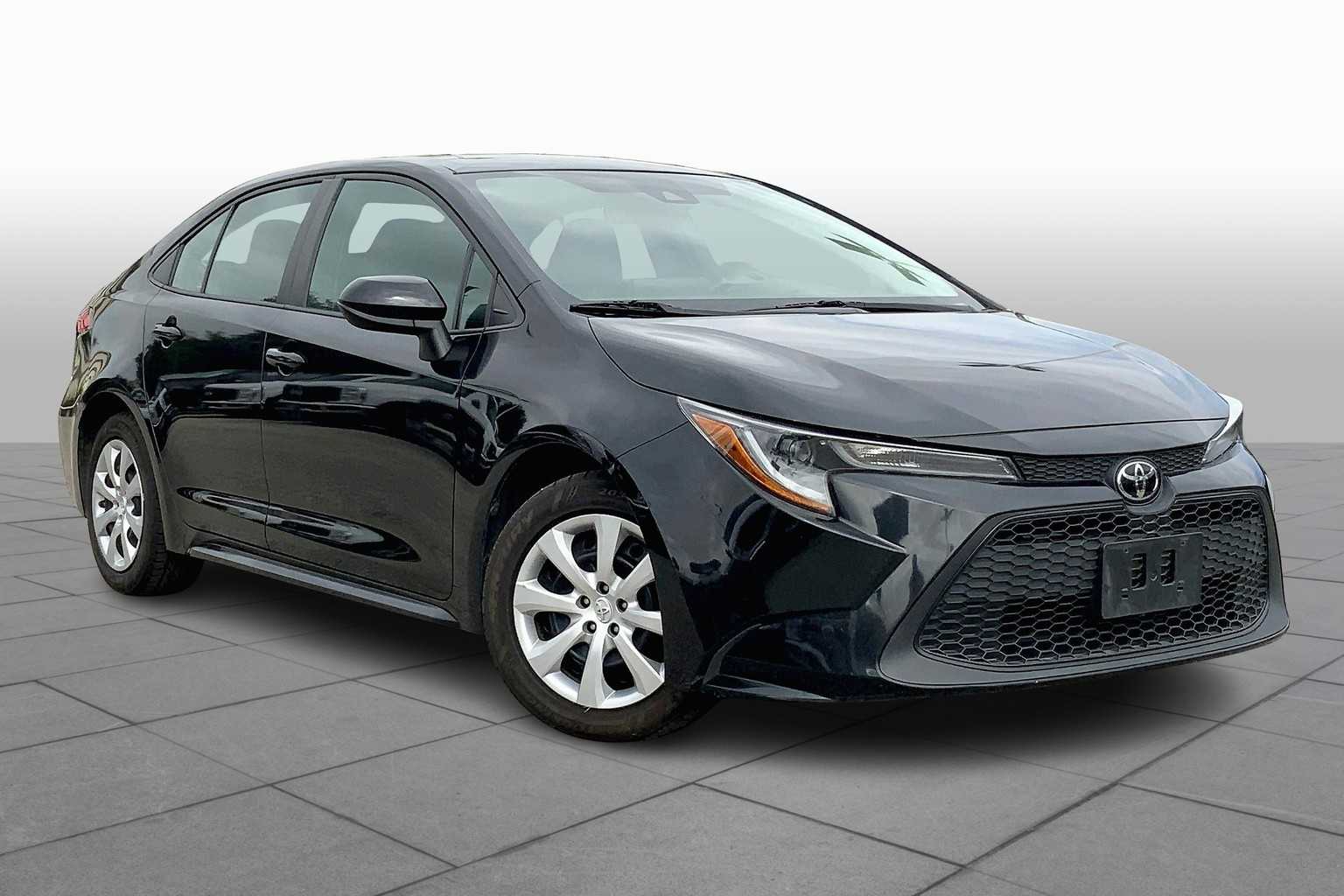 2022 Toyota Corolla LE photo 3