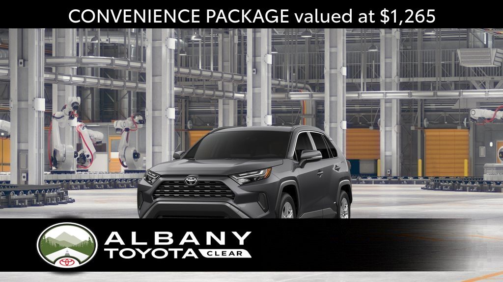 2025 Toyota RAV4 XLE's photo