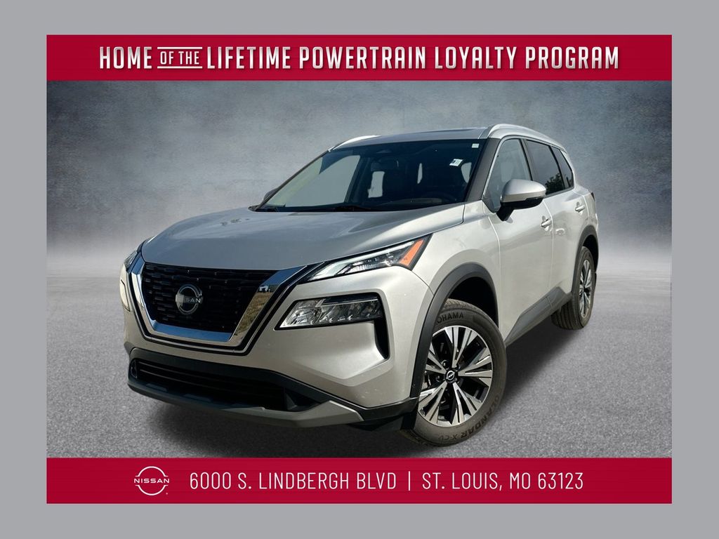 2022 Nissan Rogue SV's photo