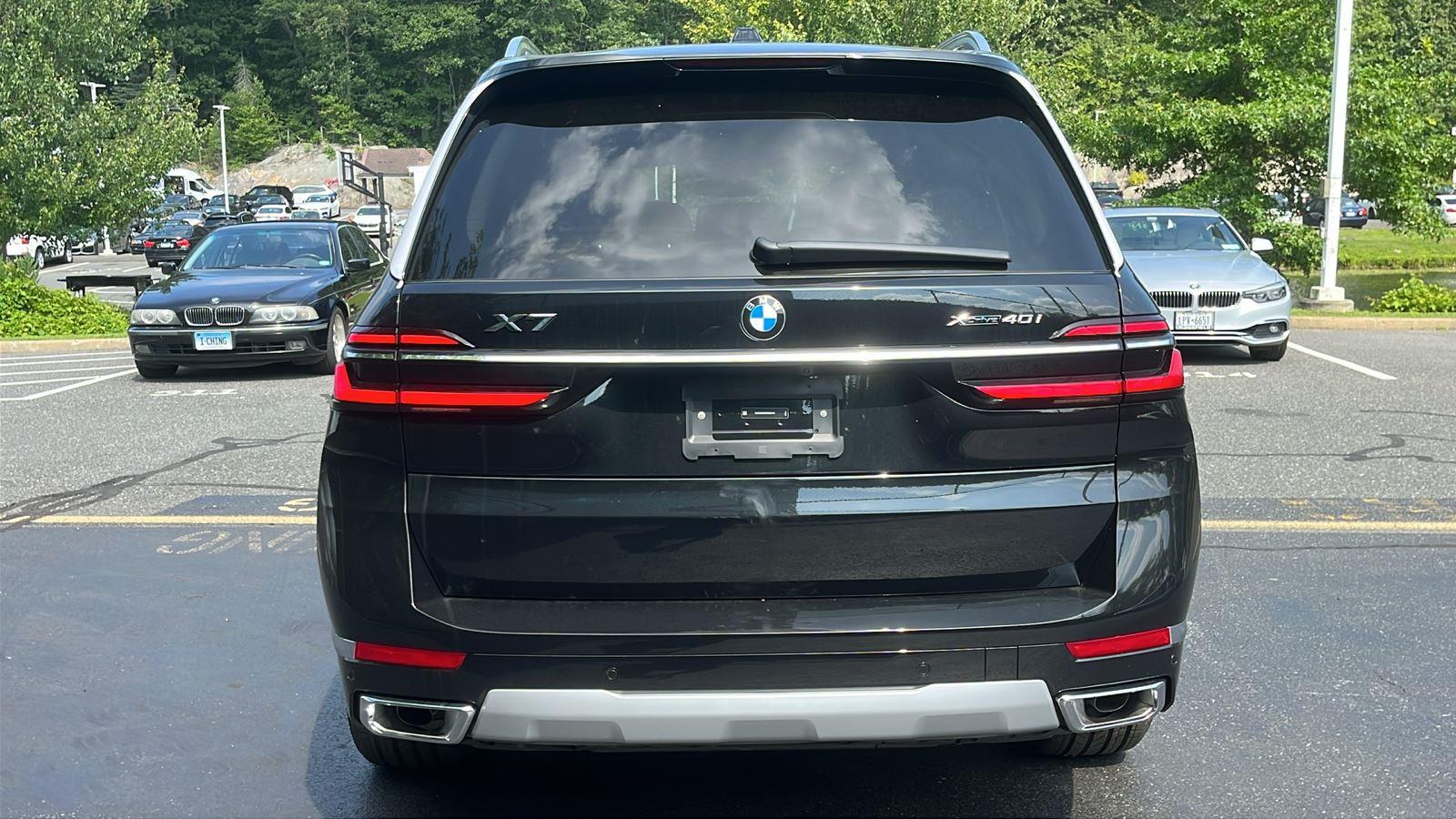 New 2026 Black Sapphire Metallic BMW xDrive40i image 4
