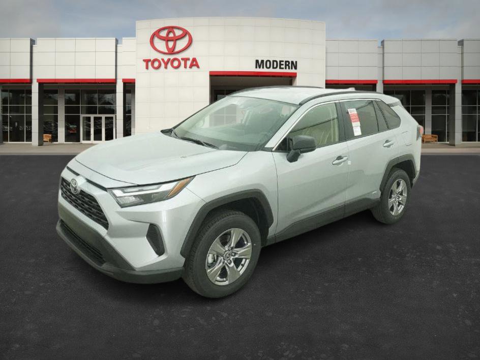 2025 Toyota RAV4 LE's photo