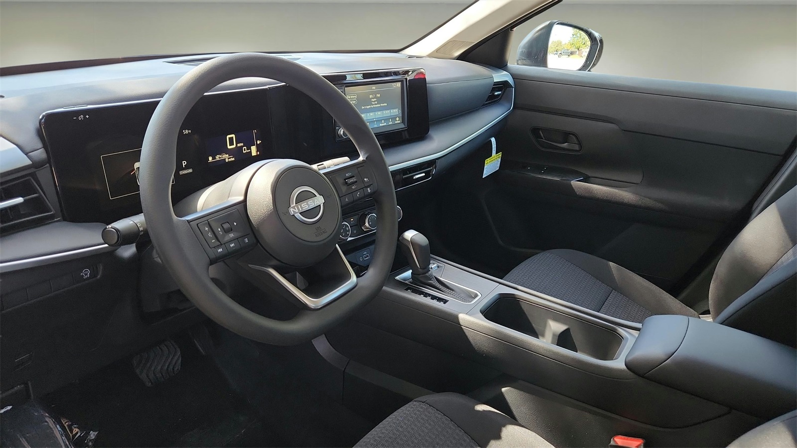 2025 Nissan Kicks Play S photo 9