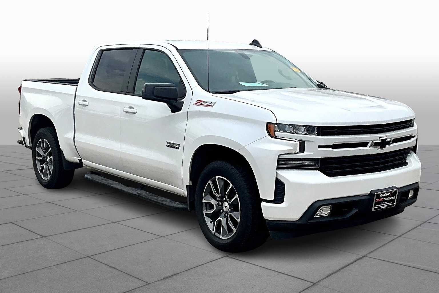 2021 Chevrolet Silverado 1500 RST photo 2