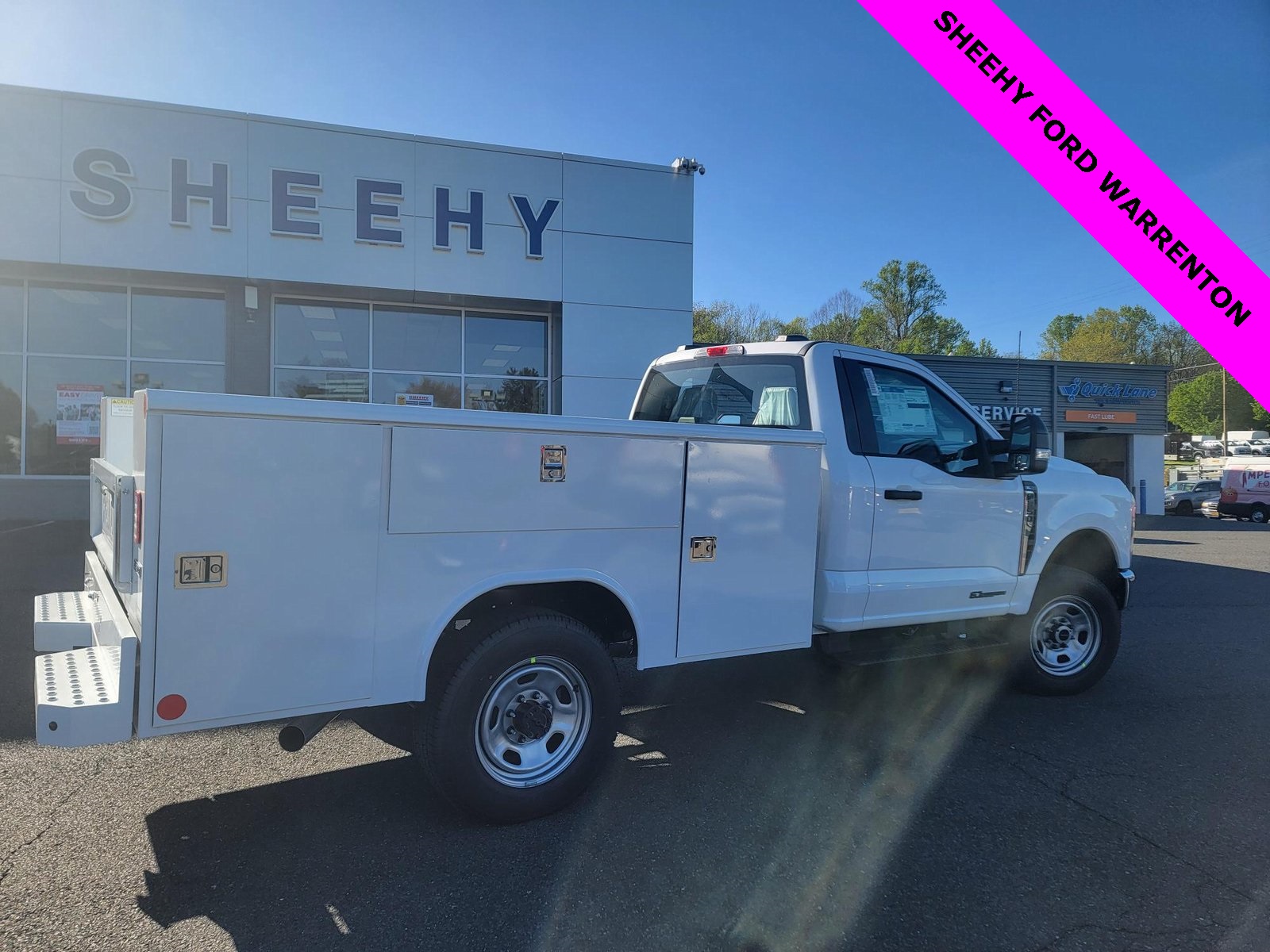 2025 Ford F-350 Super Duty Chassis Cab XLT's photo