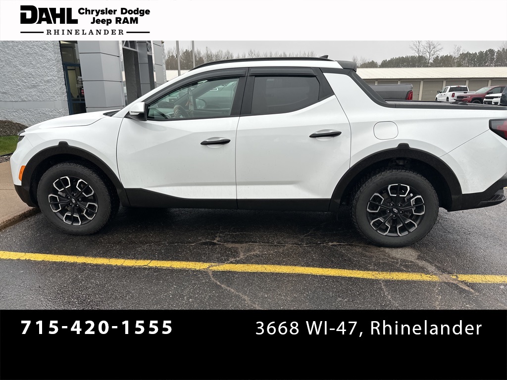 2022 Hyundai Santa Cruz SEL photo 2