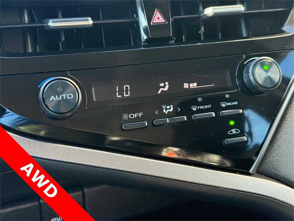 2021 Toyota Camry SE photo 21