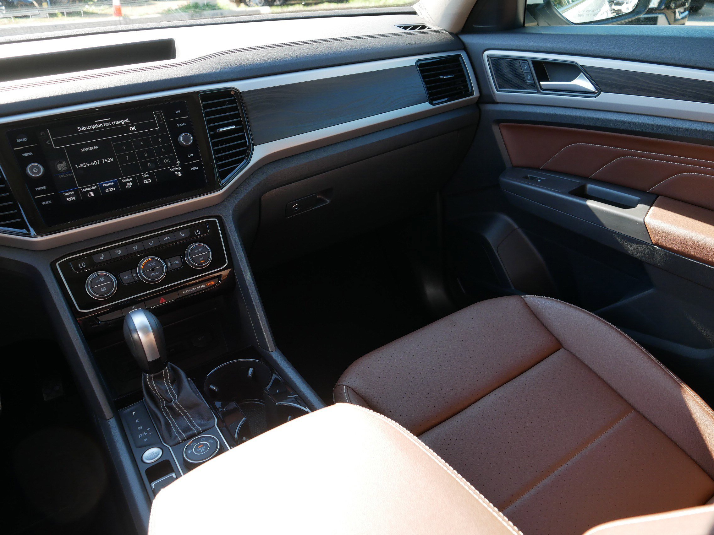 2023 Volkswagen Atlas V6 SE Technology photo 11