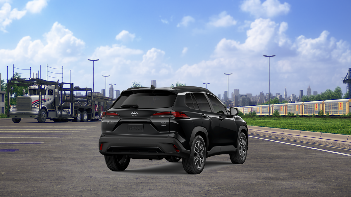 2026 Toyota Corolla Cross XLE photo 4