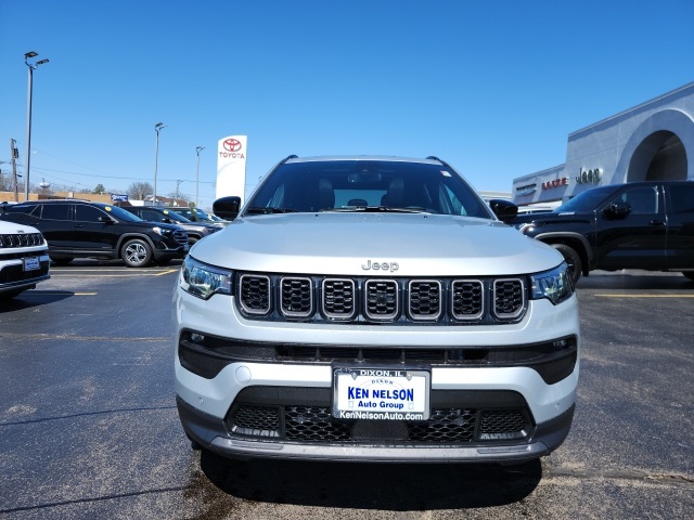 2025 Jeep Compass Latitude photo 2