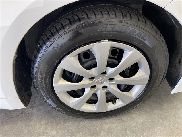 2024 Toyota Corolla LE photo 19