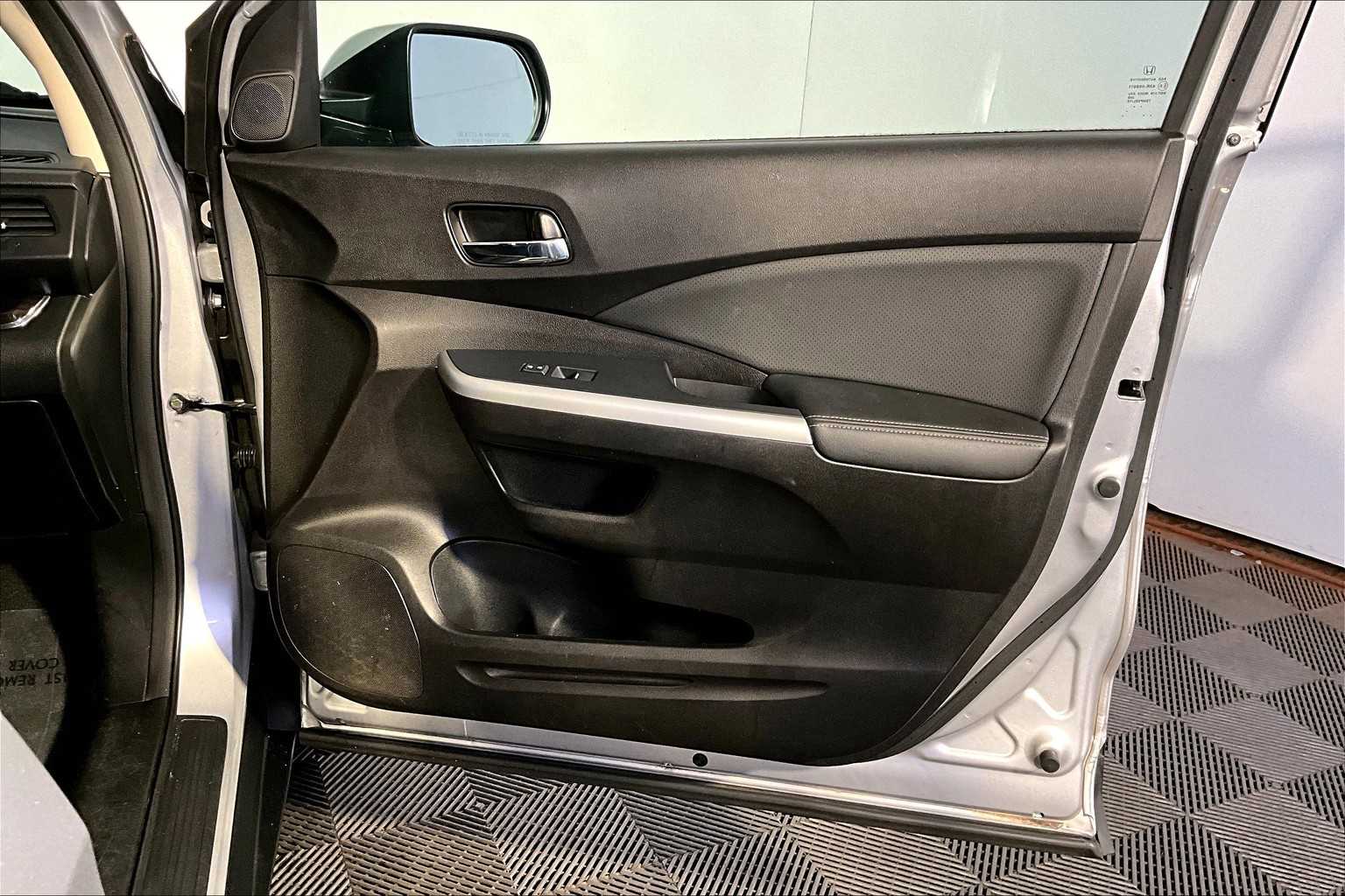 2016 Honda CR-V EX-L photo 22