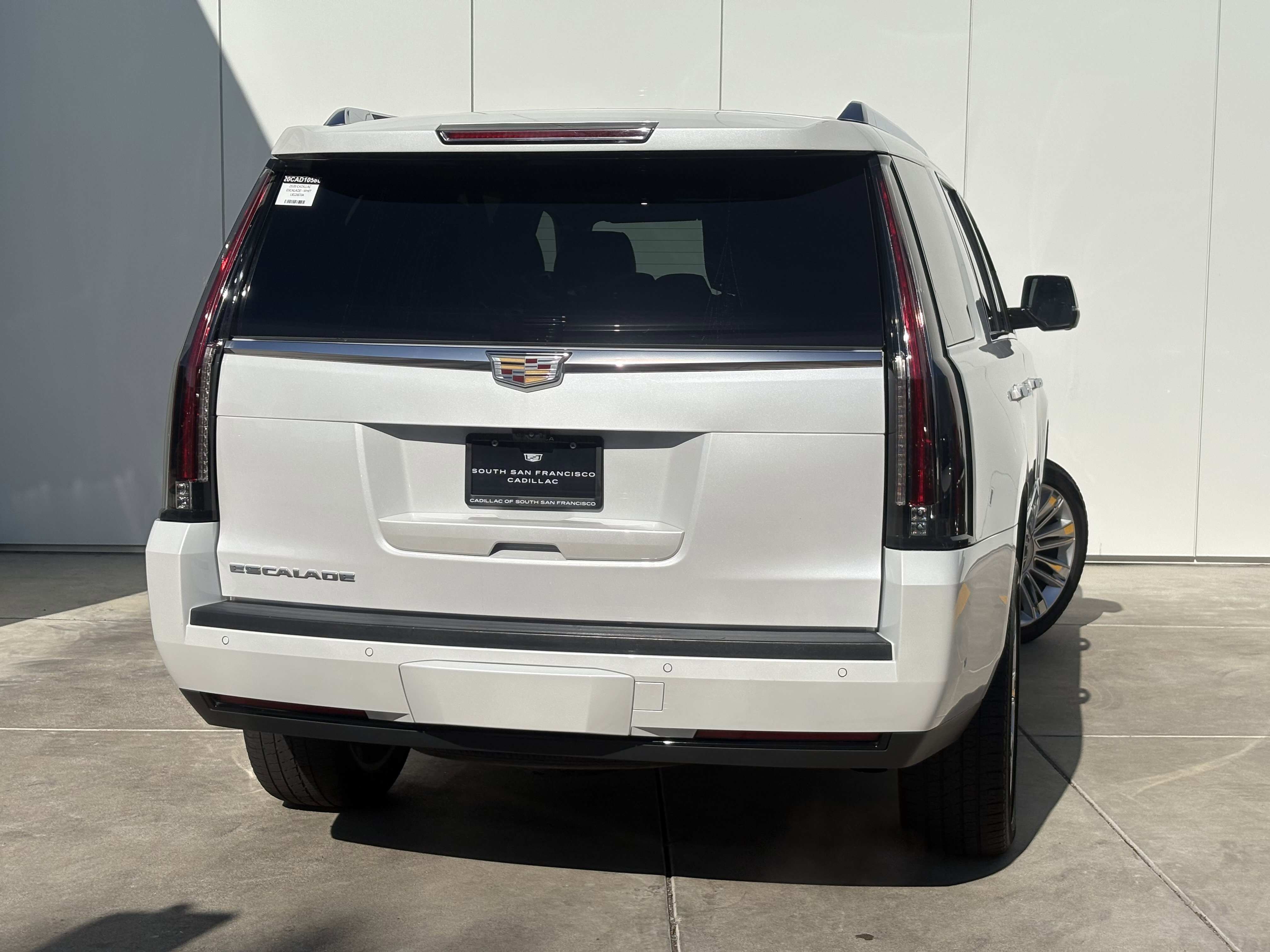 2020 Cadillac Escalade Platinum photo 3