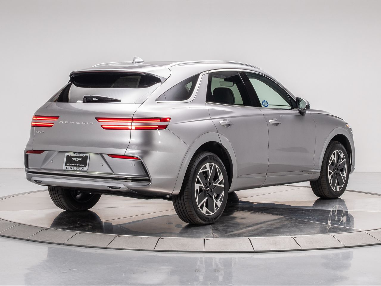 2026 Genesis Electrified GV70 photo 2