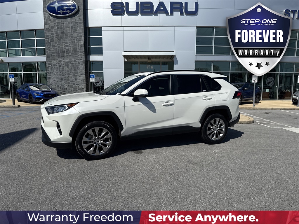 2021 Toyota RAV4 XLE Premium photo 4