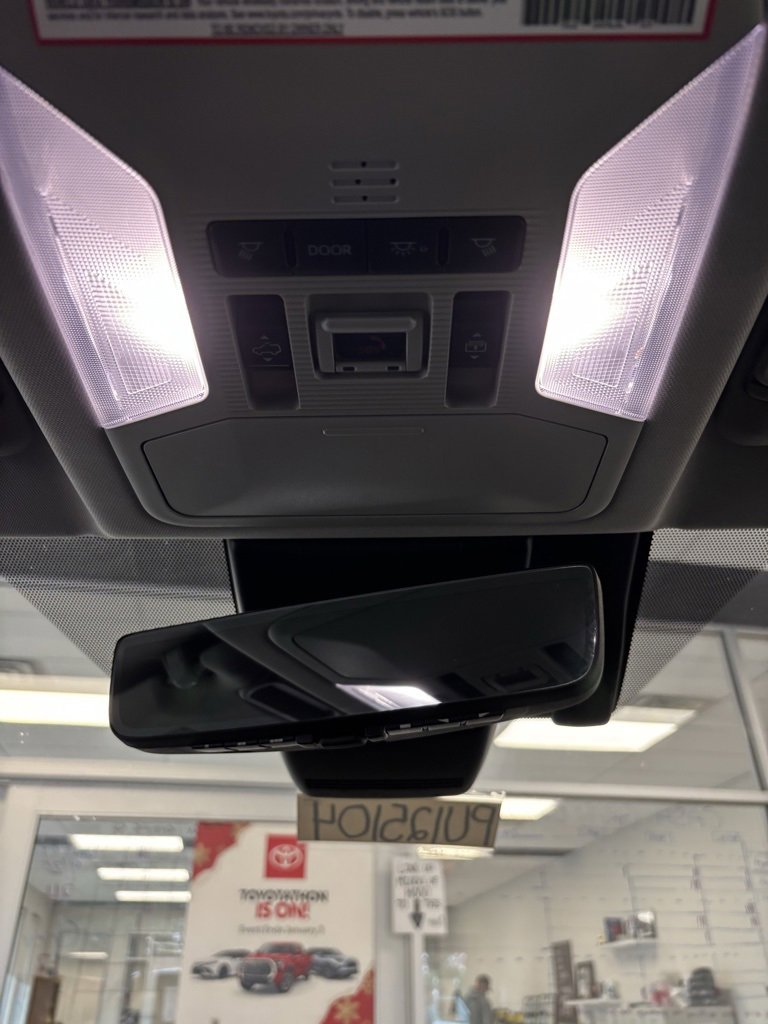 2023 Toyota RAV4 Hybrid Limited photo 16