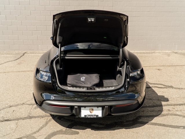 2024 Porsche Taycan Turbo S photo 14