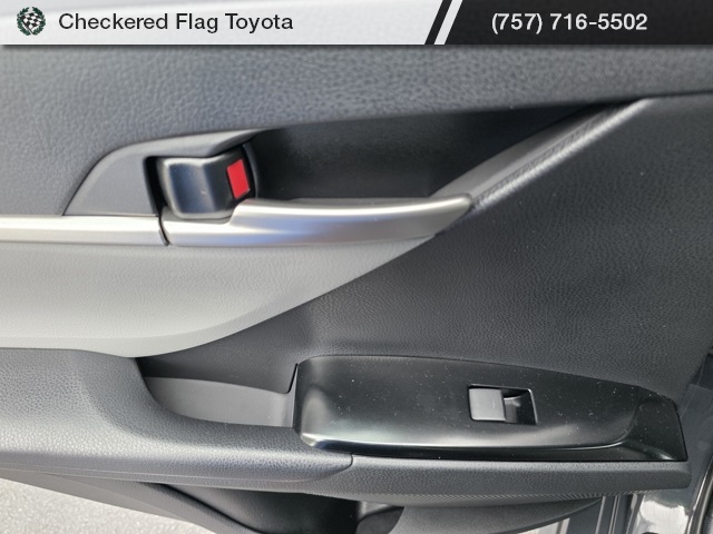 2025 Toyota Camry SE photo 37