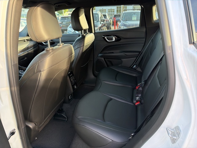 2026 Jeep Compass Limited photo 7