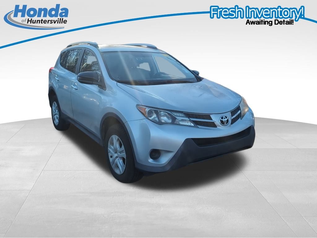 2015 Toyota RAV4 LE's photo