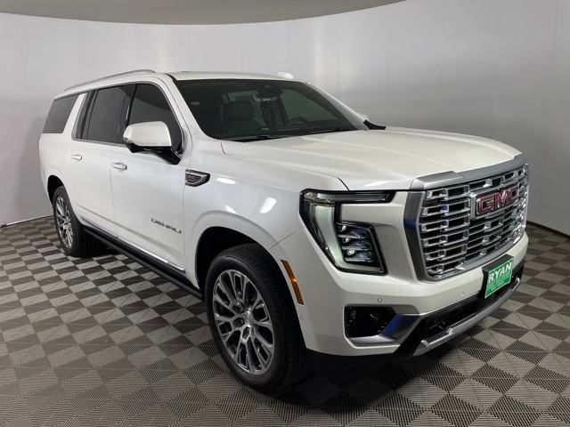 2025 GMC Yukon XL Denali's photo