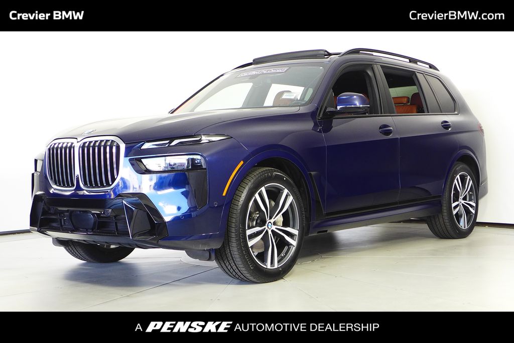 2023 BMW X7 40i's photo
