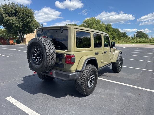 2025 Jeep Wrangler Rubicon photo 6