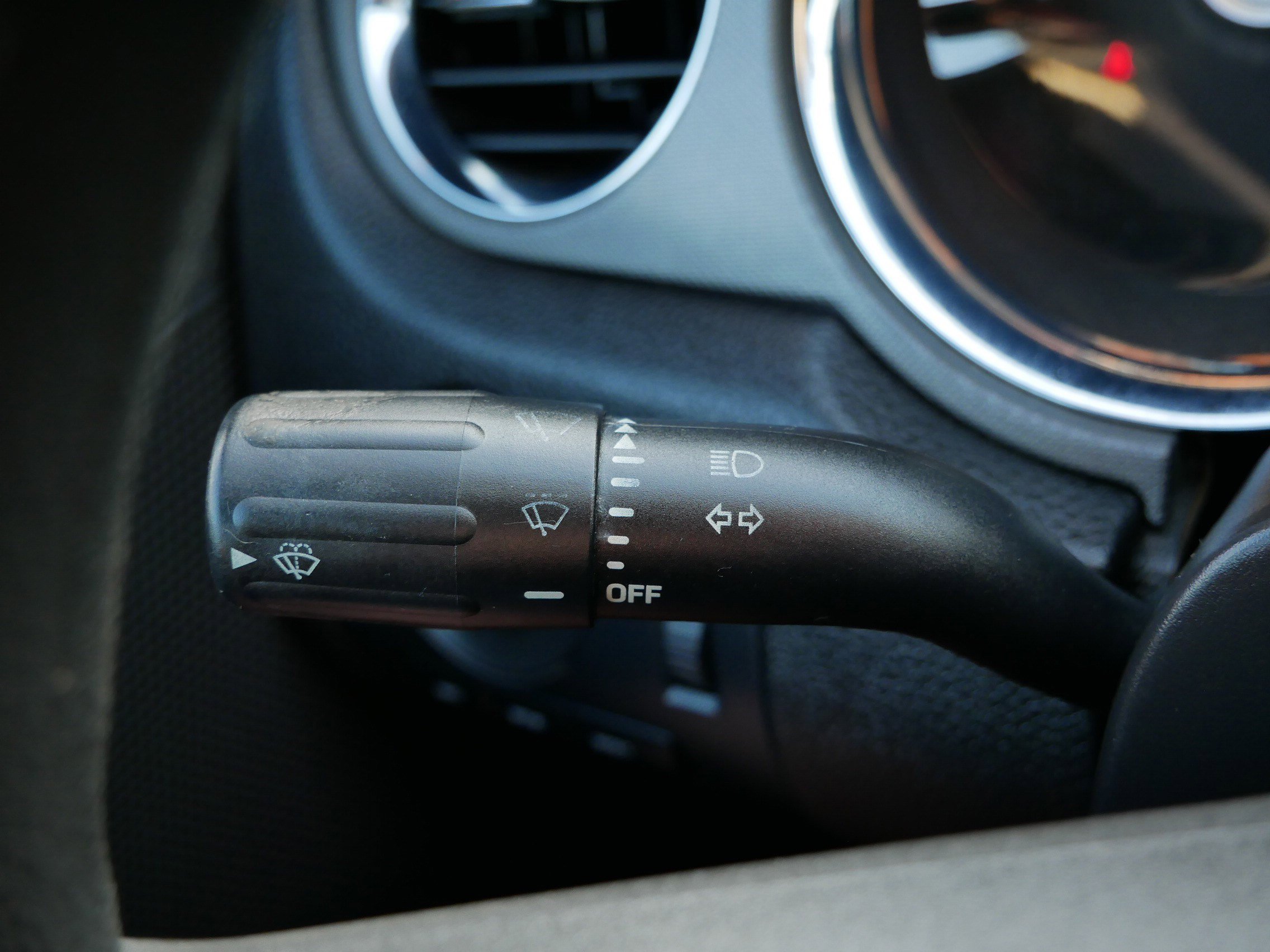2011 Ford Mustang V6 photo 25