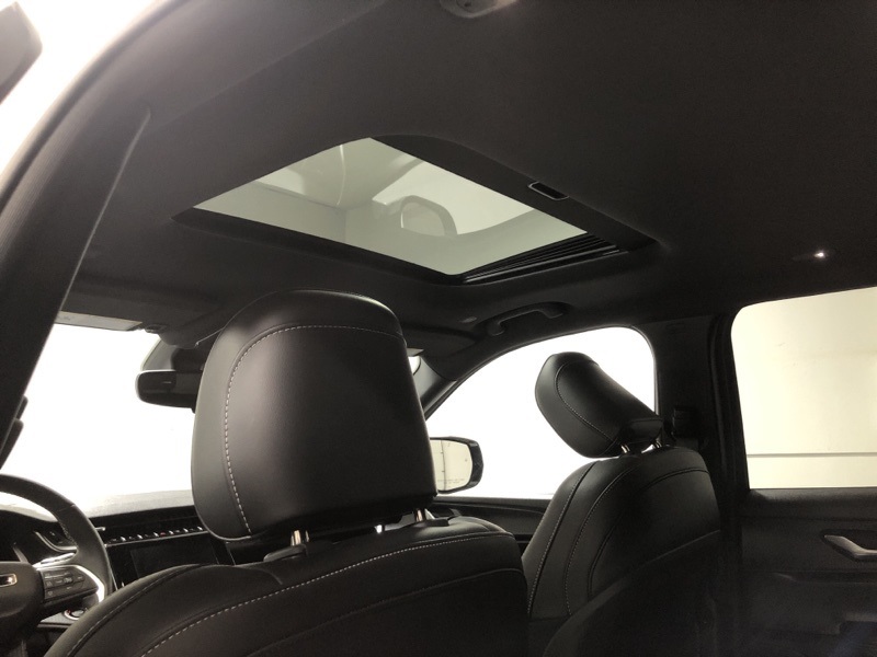 2023 Jeep Grand Cherokee Altitude photo 18