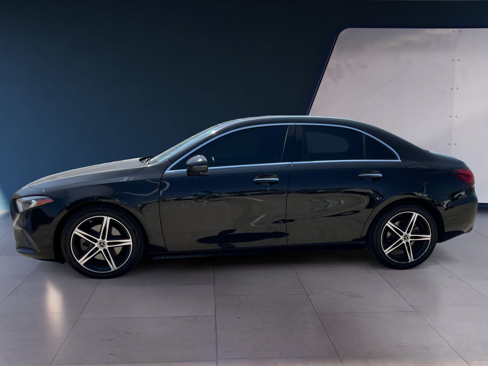 2022 Mercedes Benz A 220 photo 2
