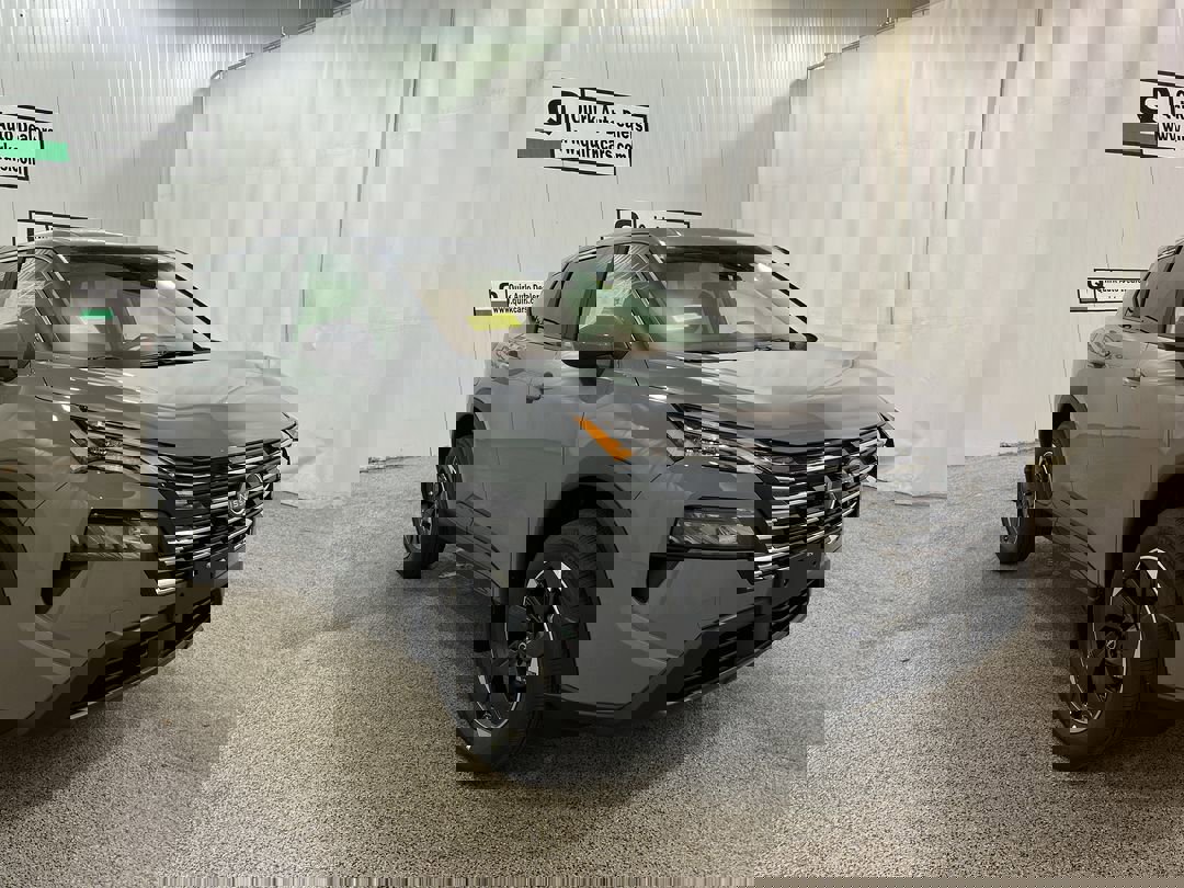 2026 Nissan Rogue SV's photo