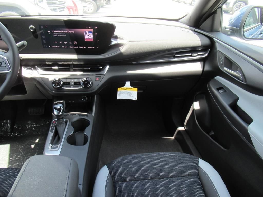 2025 Buick Envista Preferred photo 13