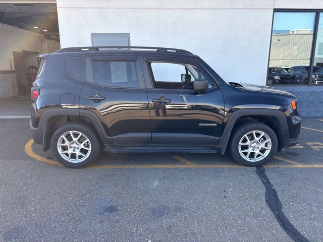2022 Jeep Renegade Latitude photo 4