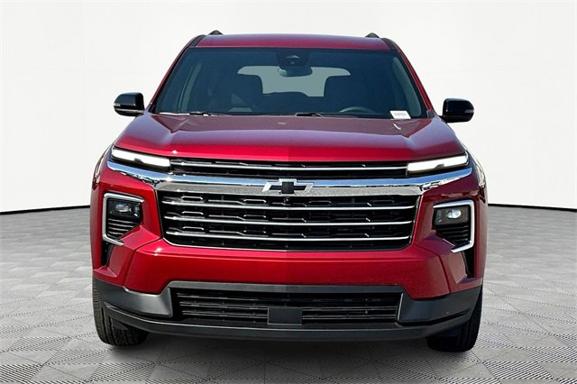 2025 Chevrolet Traverse photo 2