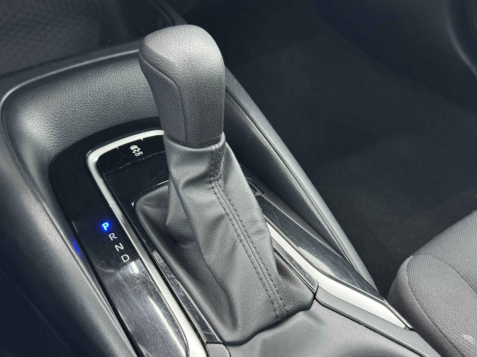 2023 Toyota Corolla LE photo 23