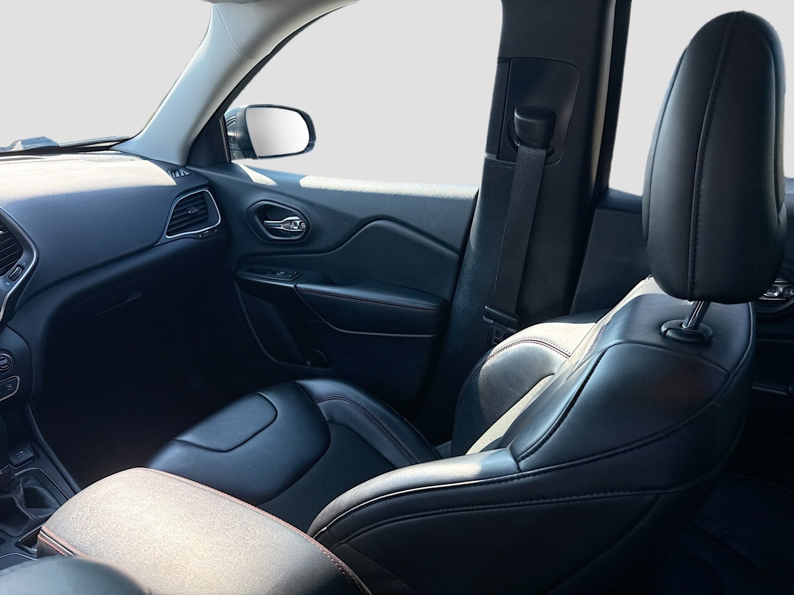 2022 Jeep Cherokee Trailhawk photo 19