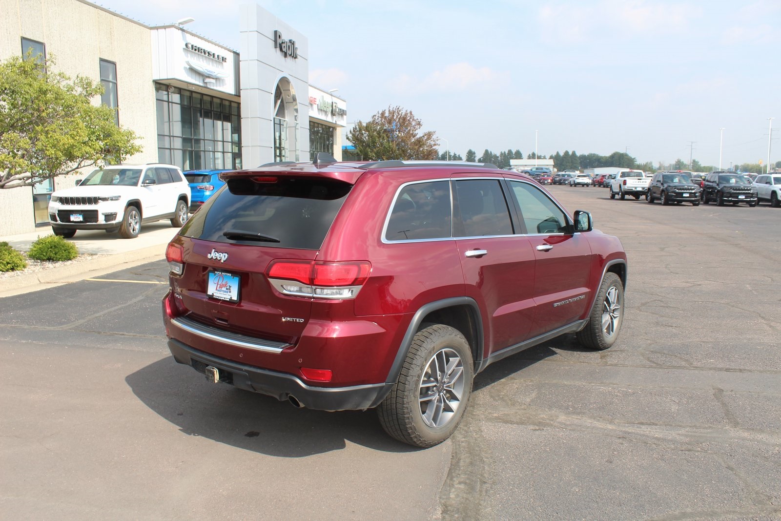 Used 2022 Jeep Grand Cherokee WK Limited with VIN 1C4RJFBG3NC122729 for sale in Luverne, Minnesota