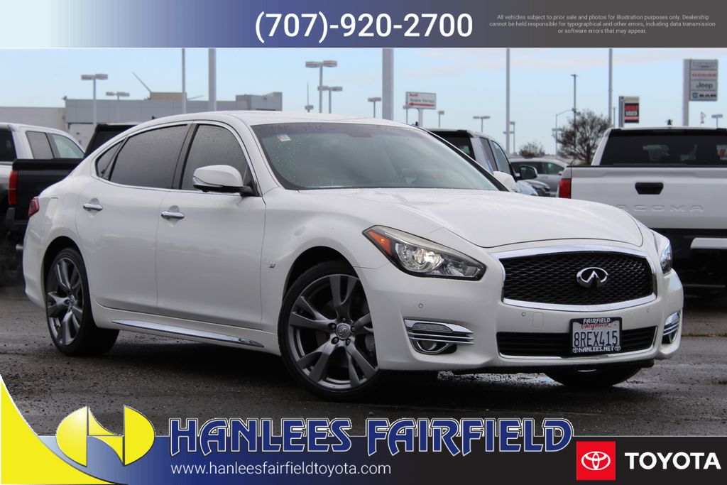 2015 INFINITI Q70L 3.7's photo