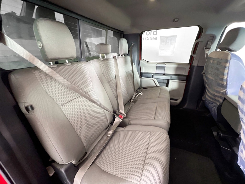 2016 Ford F-150 XLT photo 14