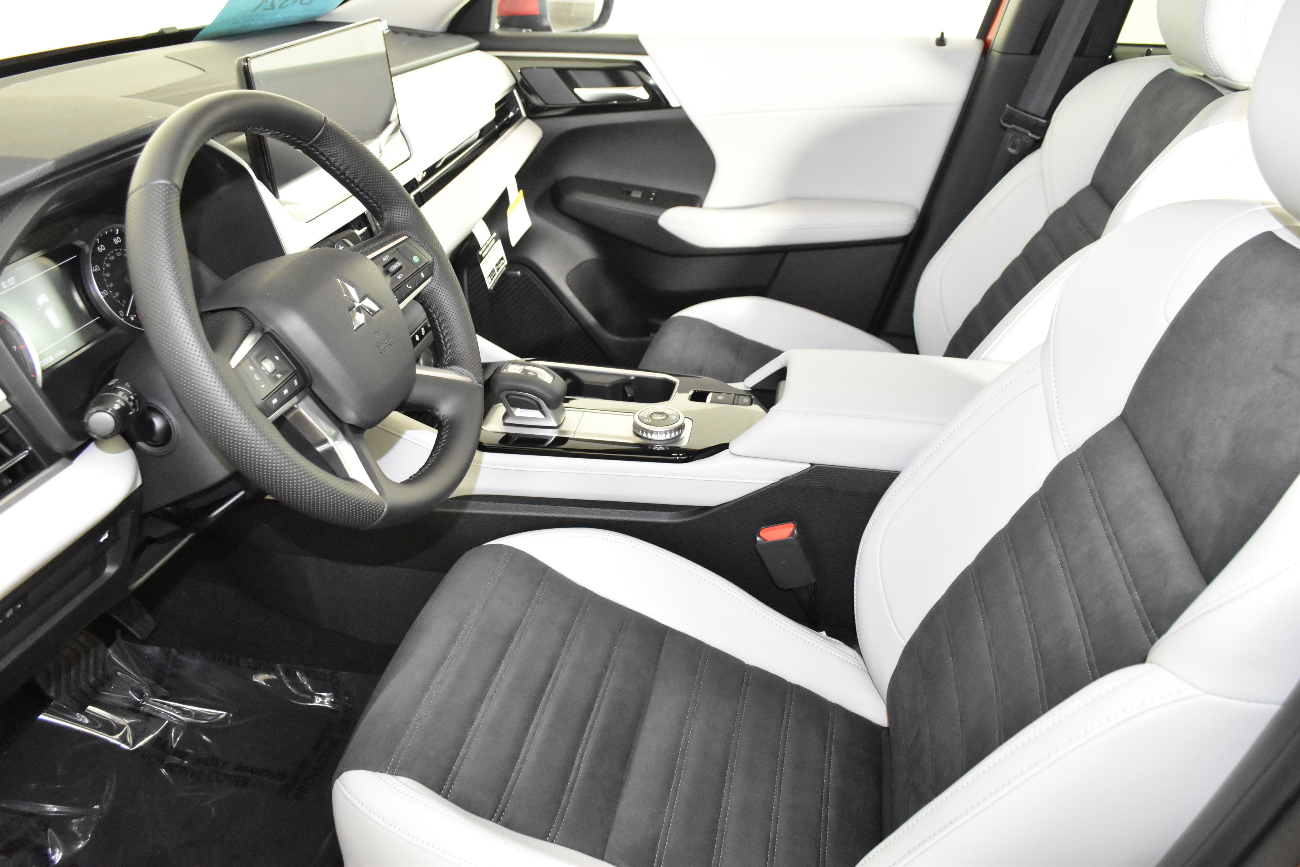 2025 Mitsubishi Outlander SE Ralliart photo 4