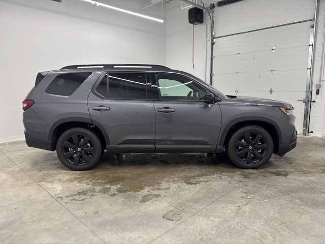 2025 Honda Pilot Black Edition photo 5